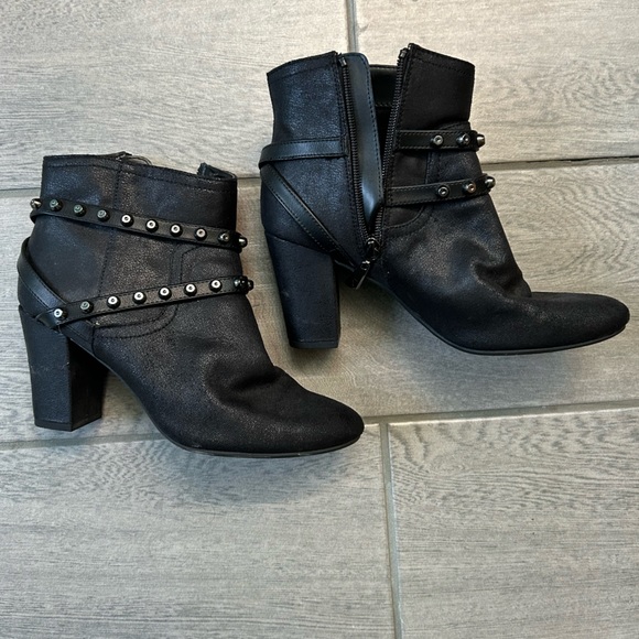 Simply Vera Wang boots, NWT NIB studded boots size 8 womens ankle boots booties - Picture 6 of 13